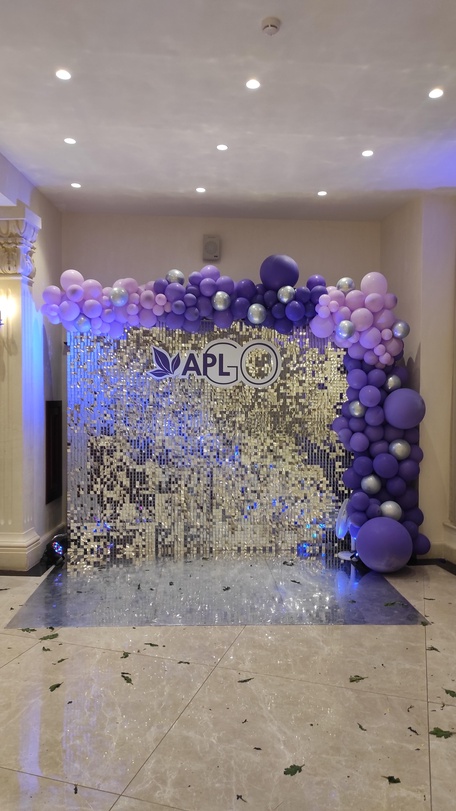 Оформление фотозоны воздушными шарами