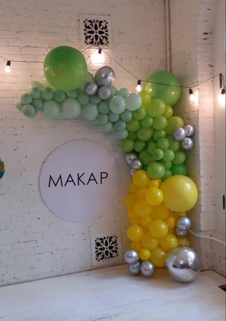 Оформление фотозоны воздушными шарами