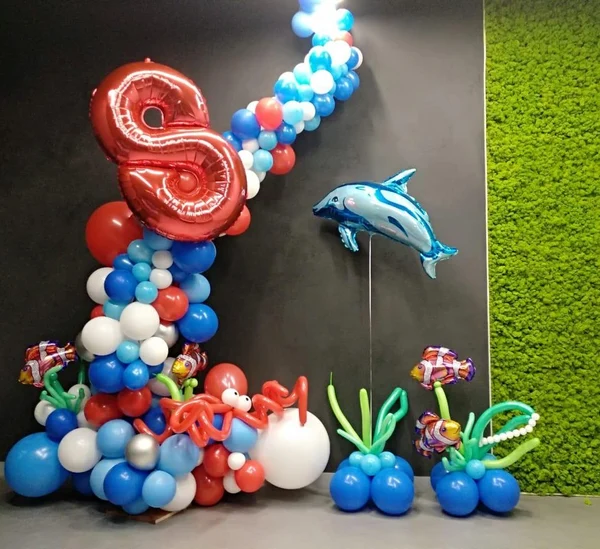 Оформление фотозоны воздушными шарами