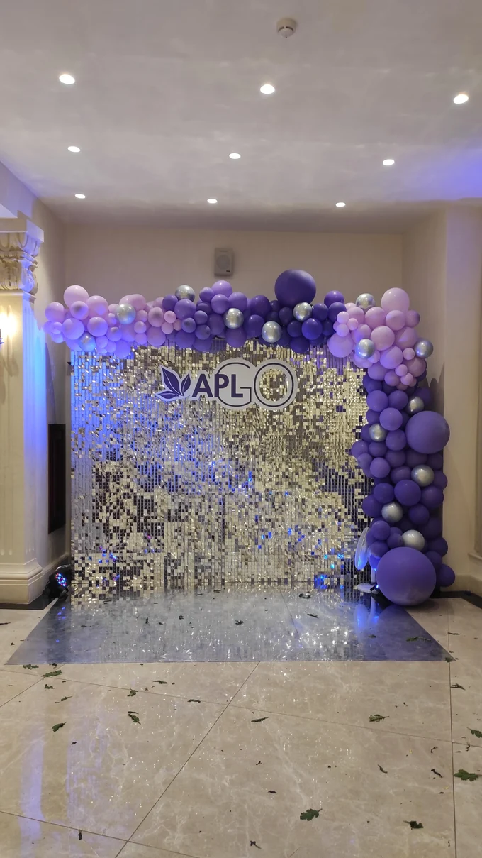 Оформление фотозоны воздушными шарами