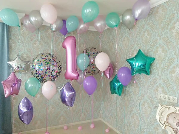 Шары под потолок, цепочки из гелиевых шаров